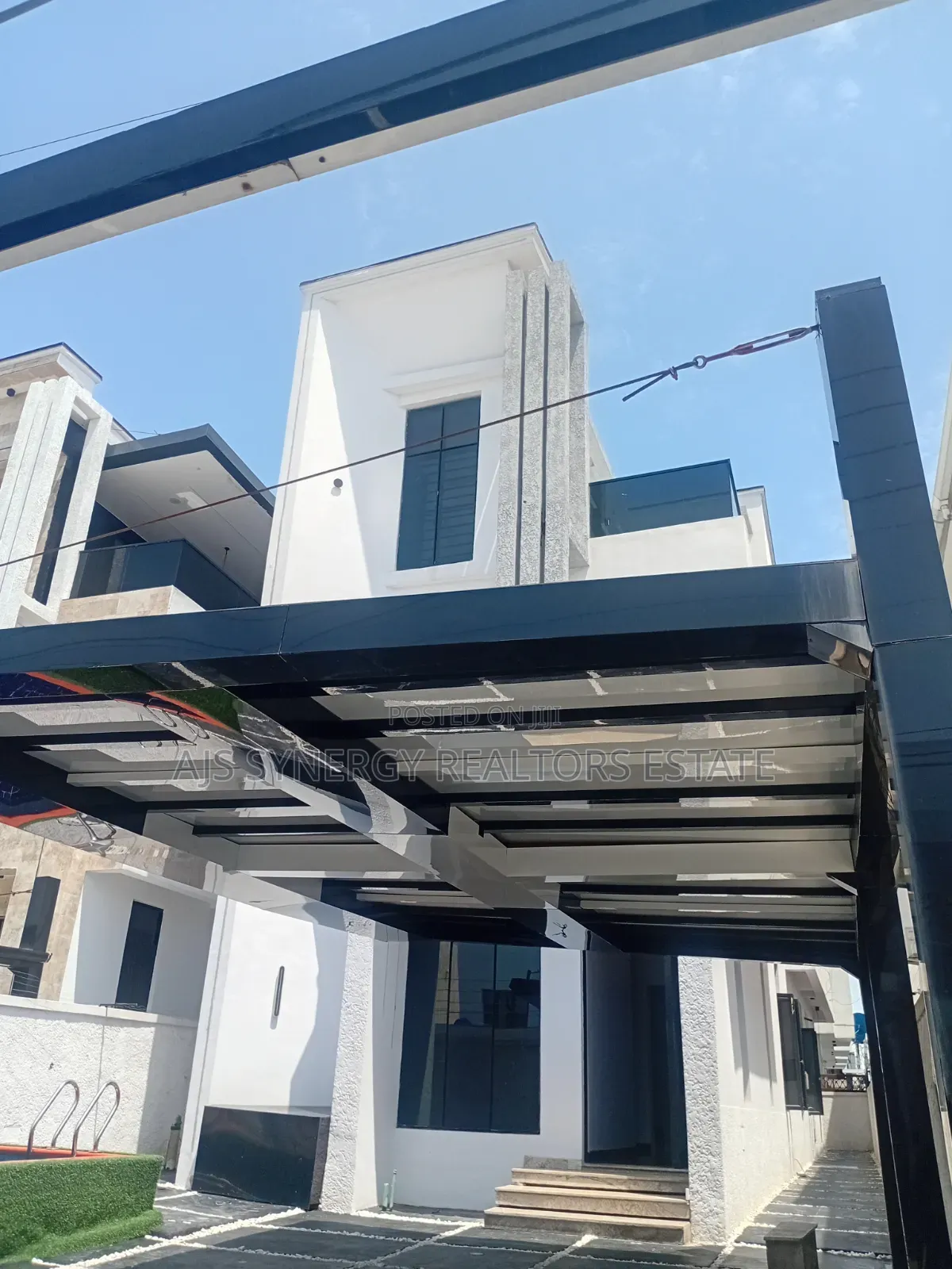 5bdrm Duplex in Lekki Expressway for sale in Lekki Expressway