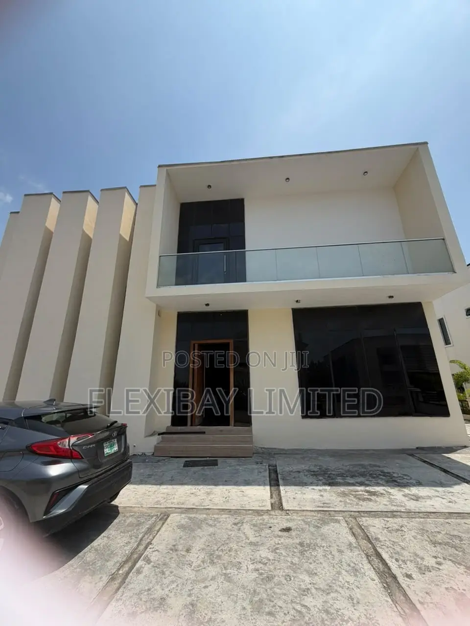 5bdrm Duplex in Chevron for rent in Chevron