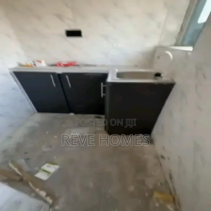 2bdrm Apartment in Ilupeju Industrial Estate for rent in Ilupeju Industrial Estate