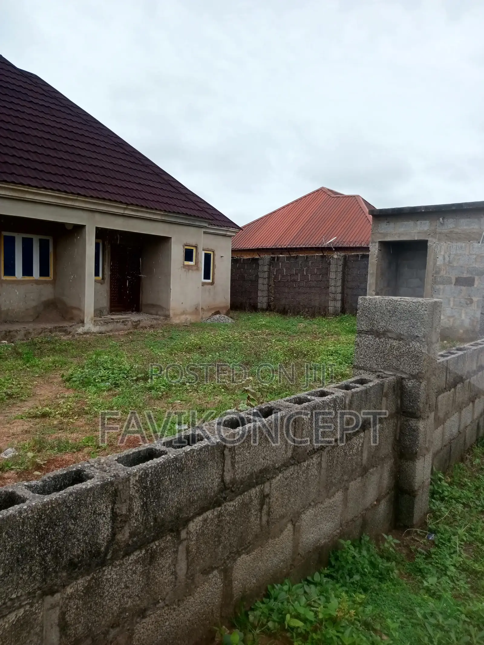 7bdrm Block of Flats in Giri for sale in Giri