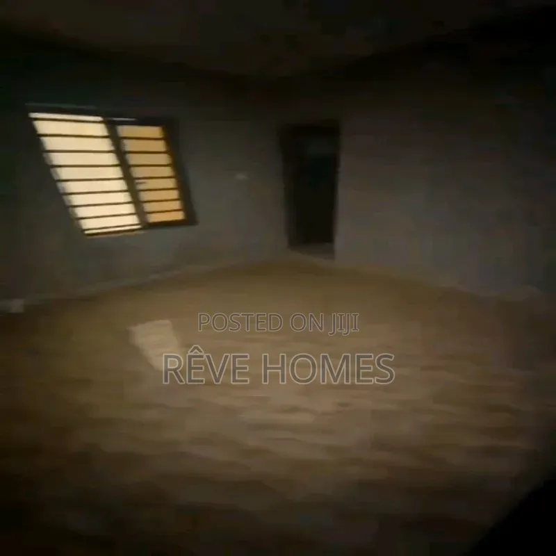 2bdrm Block of Flats in Ilupeju Industrial Estate for rent in Ilupeju Industrial Estate