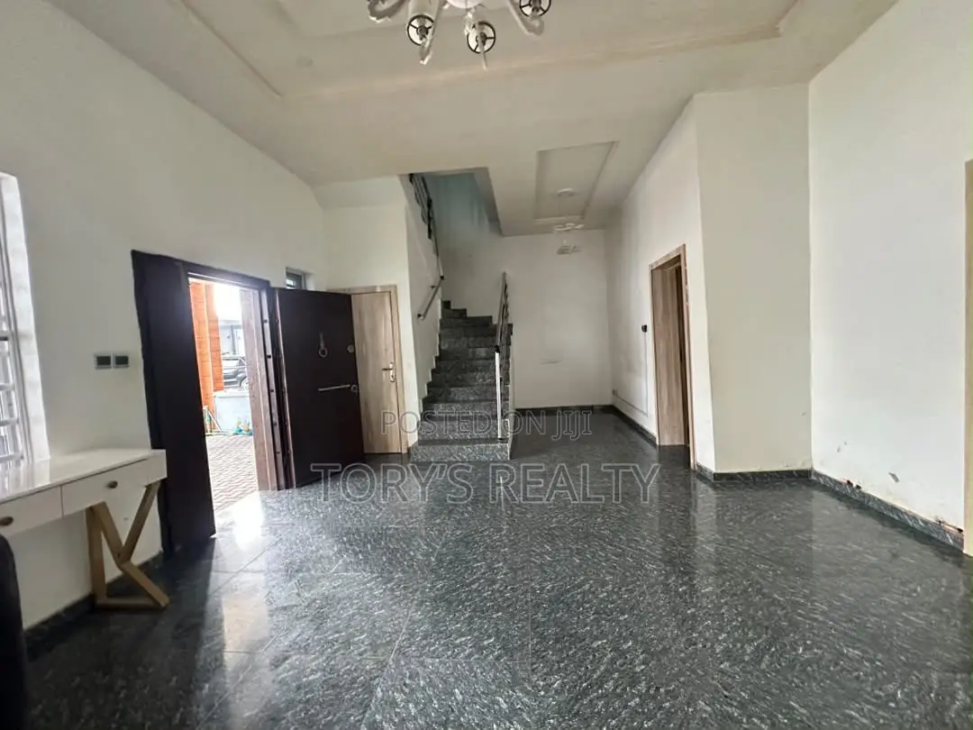4bdrm Duplex in Lekki Phase 2 for rent in Lekki Phase 2