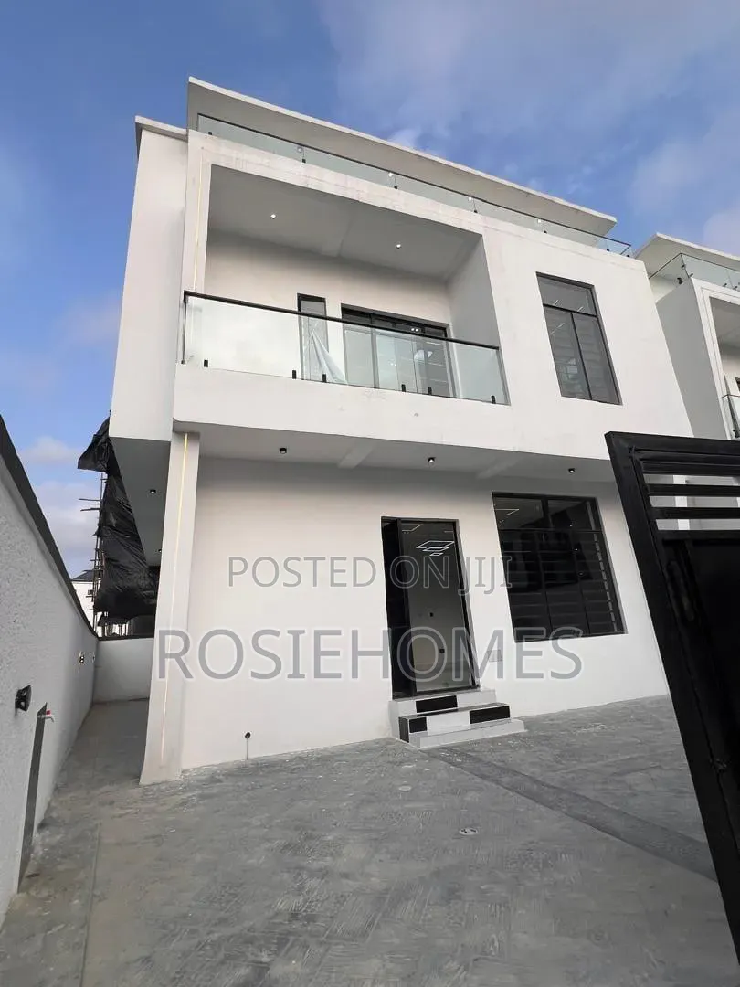 4bdrm Duplex in Sangotedo for sale in Sangotedo