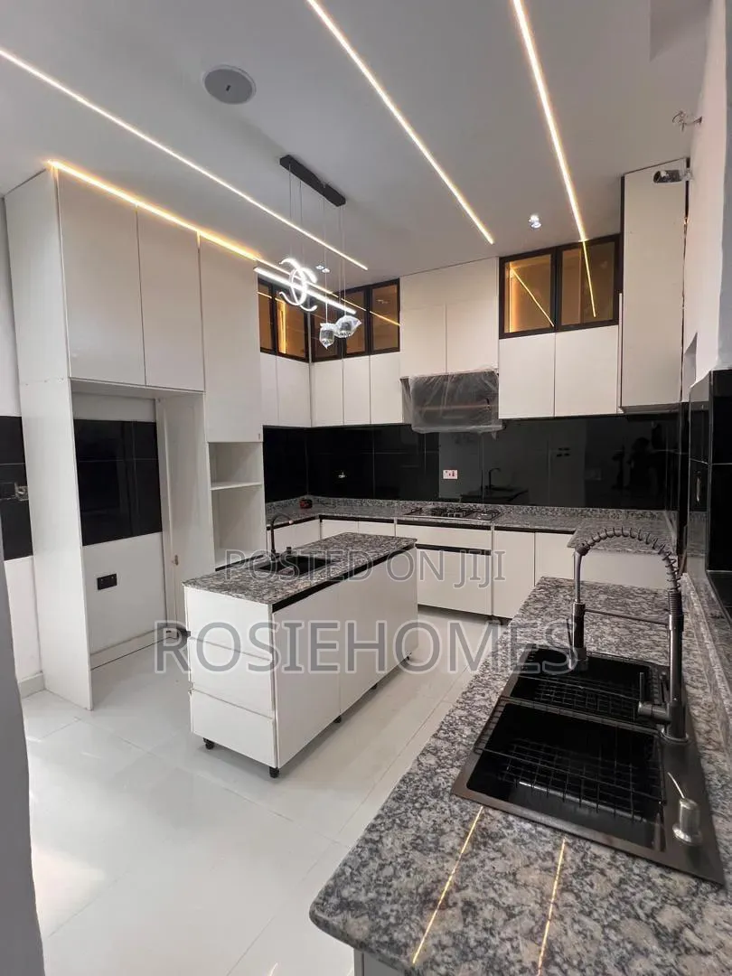 4bdrm Duplex in Sangotedo for sale in Sangotedo
