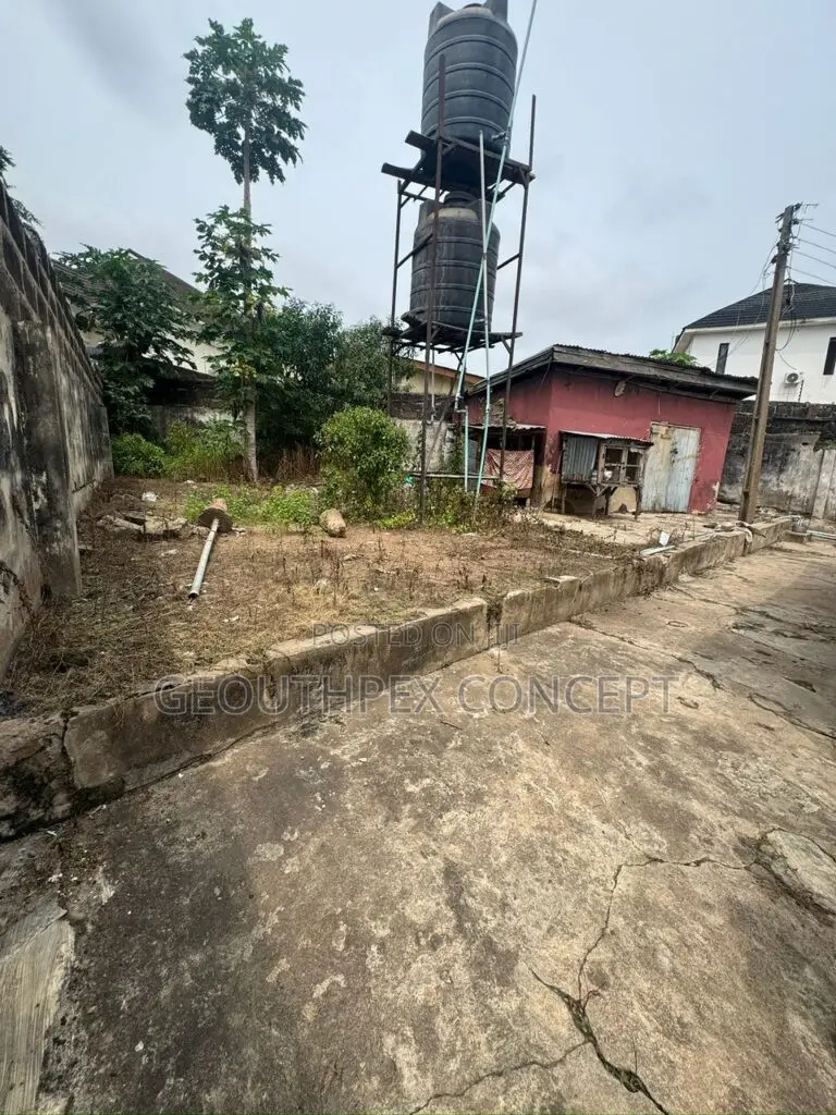 640Sqm Residential Land With Old Structure in Bodija