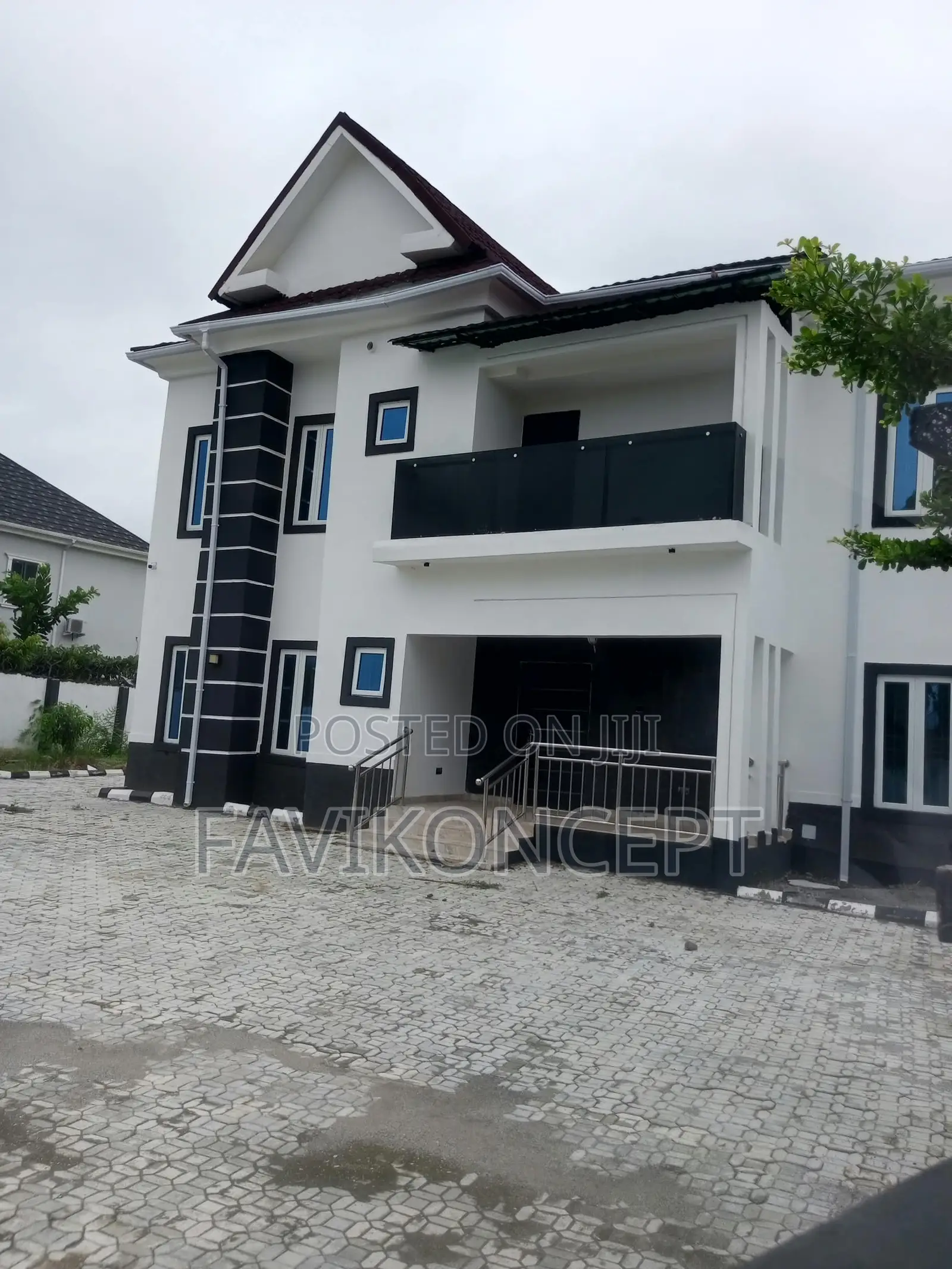 4bdrm Duplex in Giri for sale in Giri