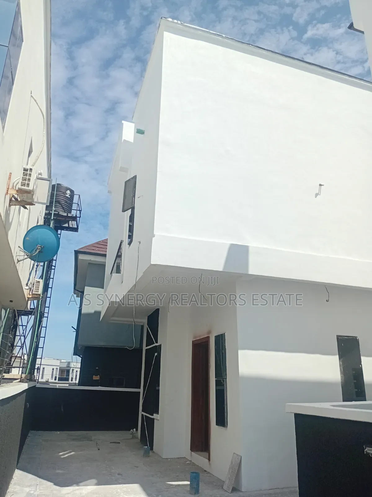 5bdrm Duplex in Lekki Expressway for sale in Lekki Expressway