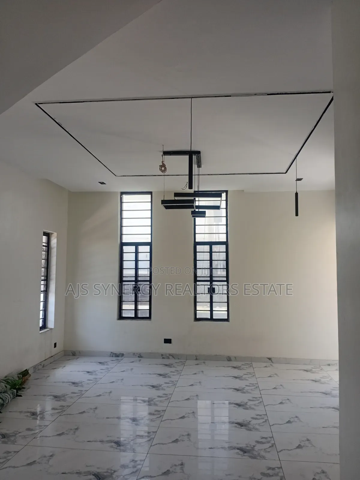 5bdrm Duplex in Lekki Expressway for sale in Lekki Expressway