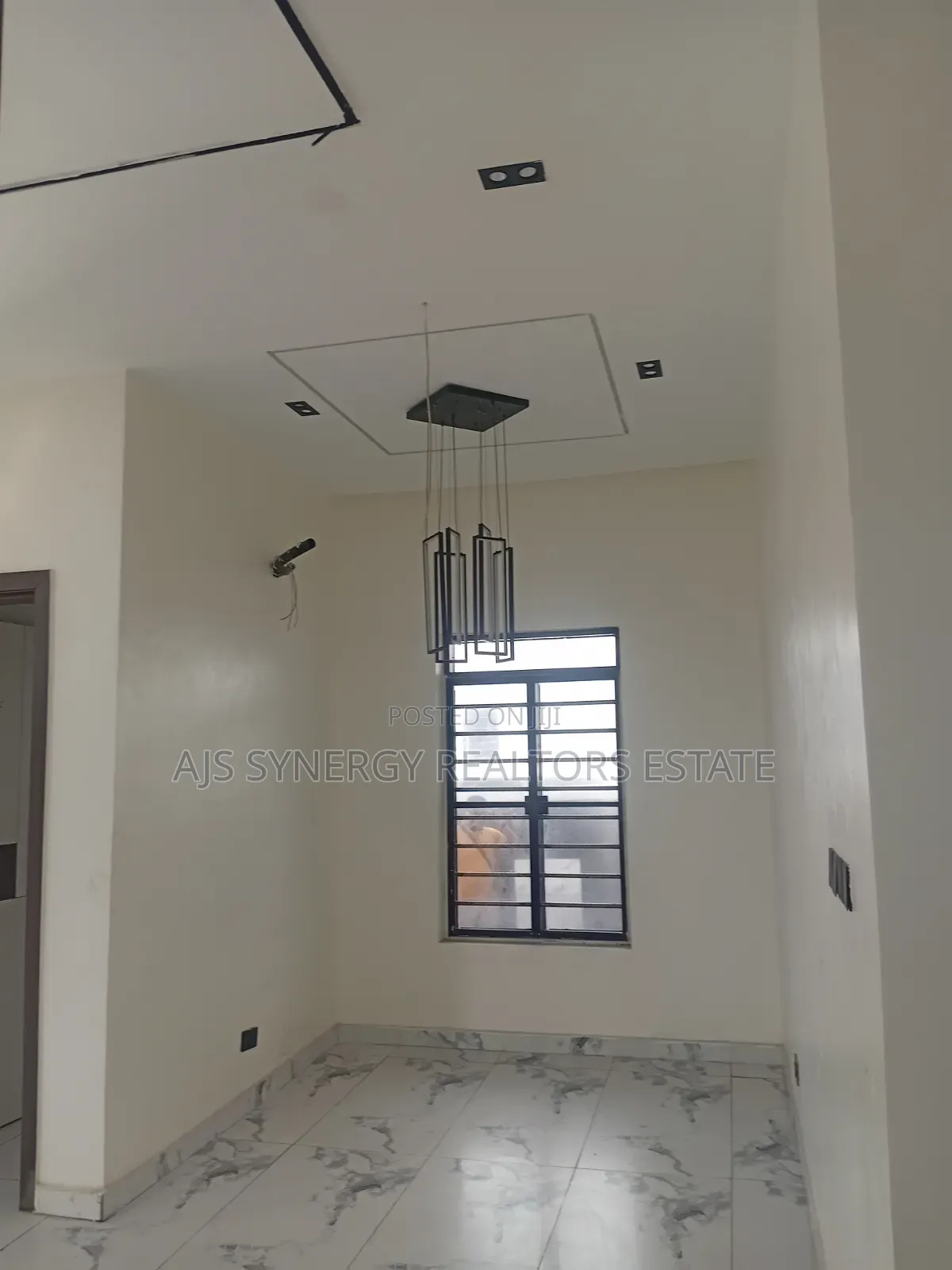 5bdrm Duplex in Lekki Expressway for sale in Lekki Expressway