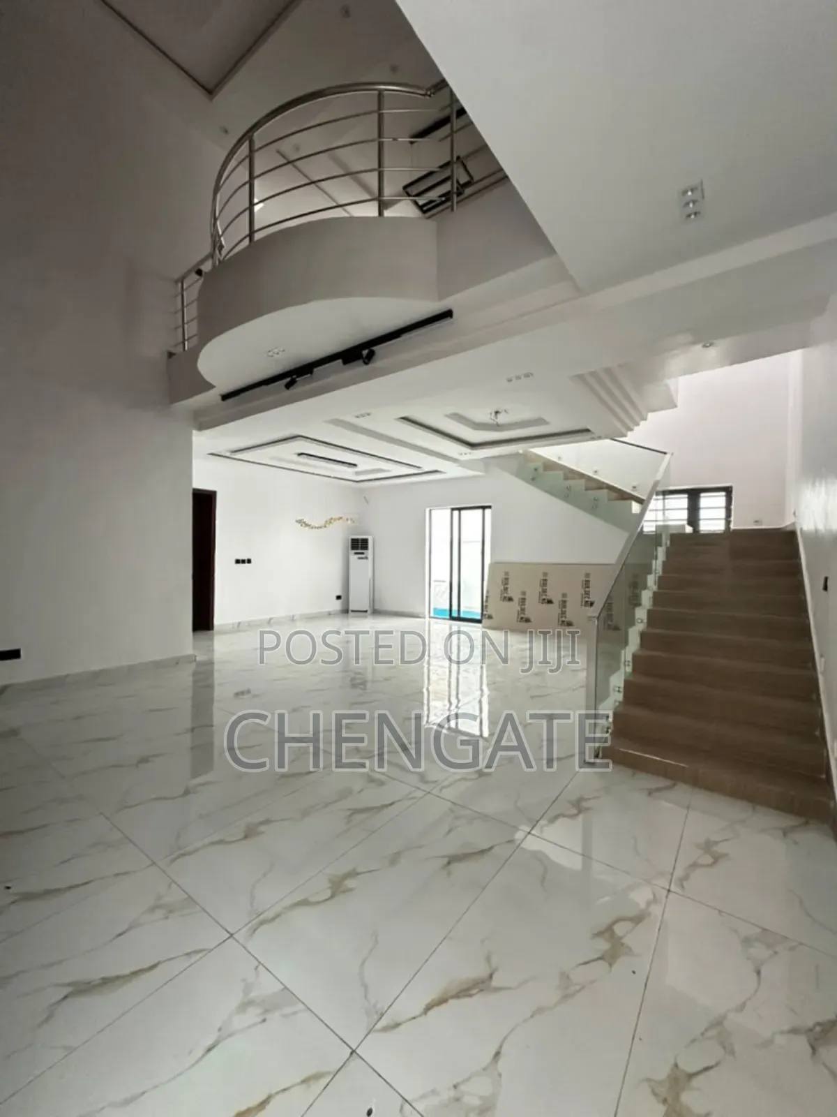 5bdrm Duplex in Osapa london for sale in Osapa london