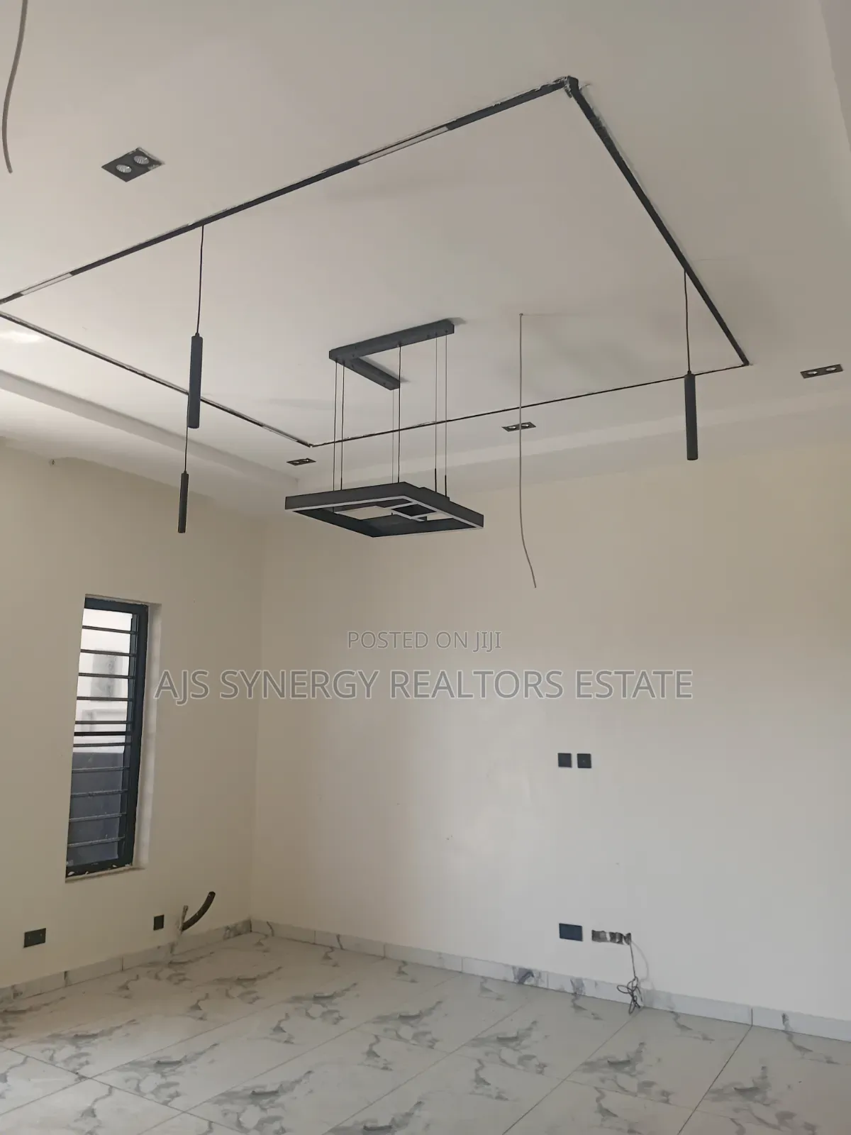 4bdrm Duplex in Lekki Expressway for sale in Lekki Expressway