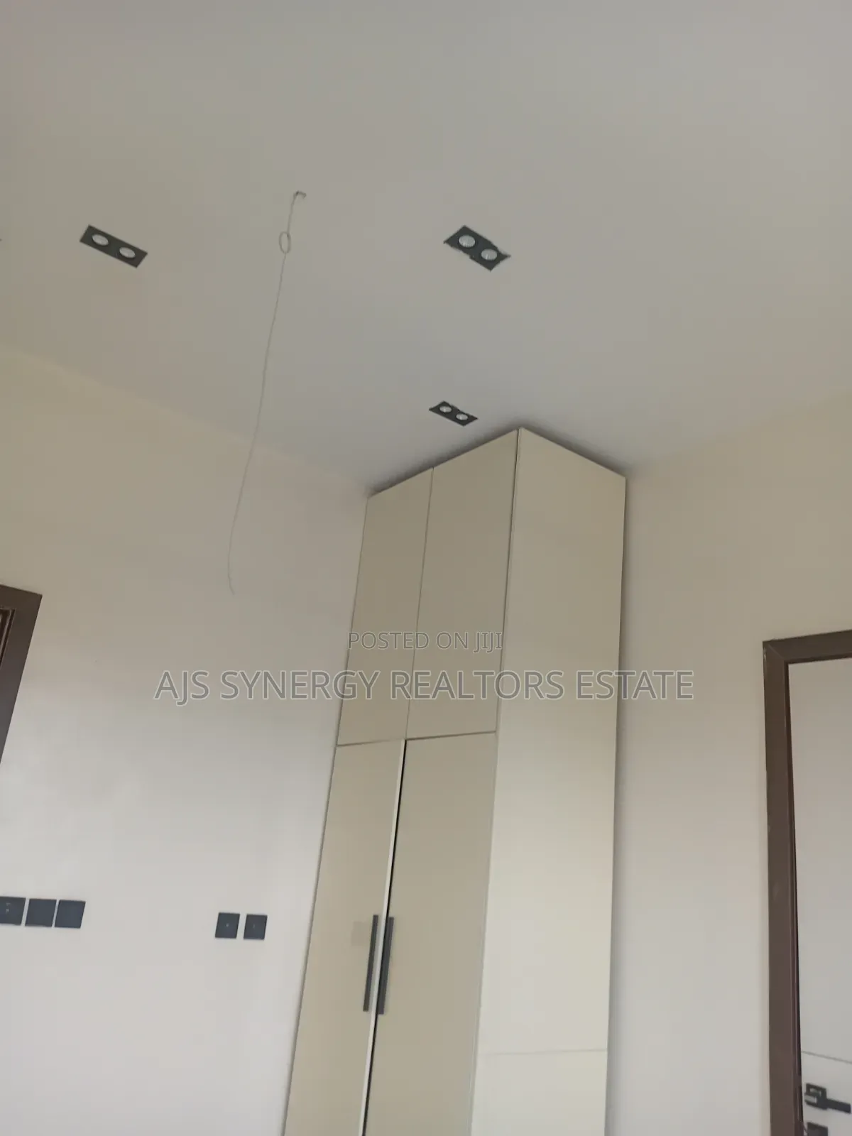4bdrm Duplex in Lekki Expressway for sale in Lekki Expressway