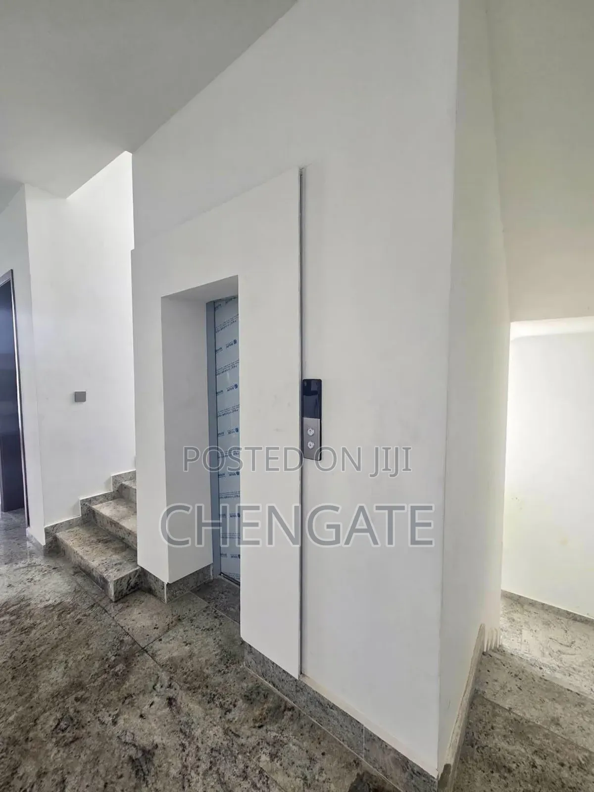 5bdrm Duplex in Banana Island for sale in Banana Island