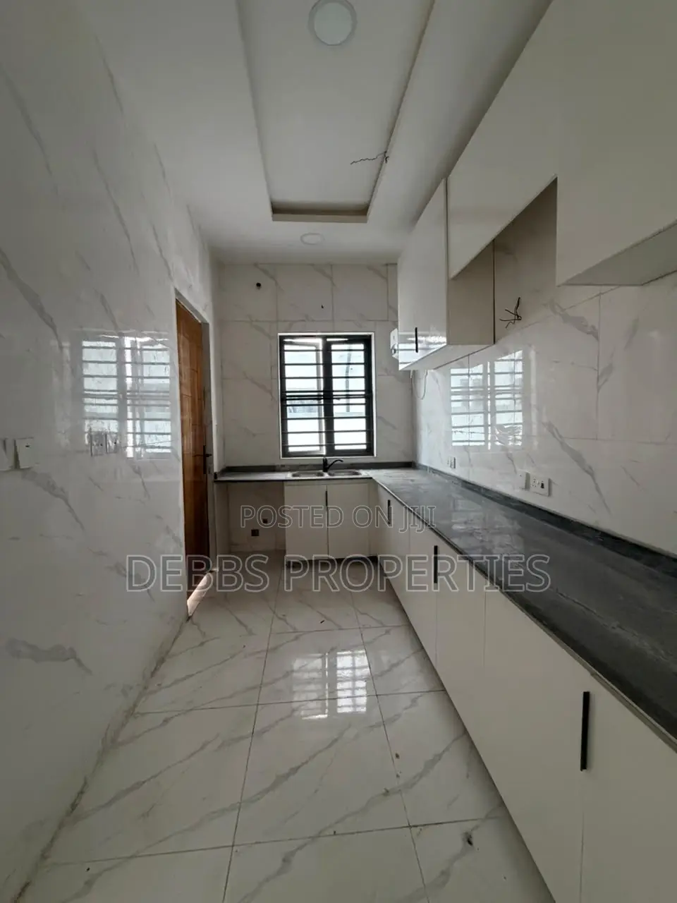 2bdrm Apartment in Lekki Expressway for rent in Lekki Expressway