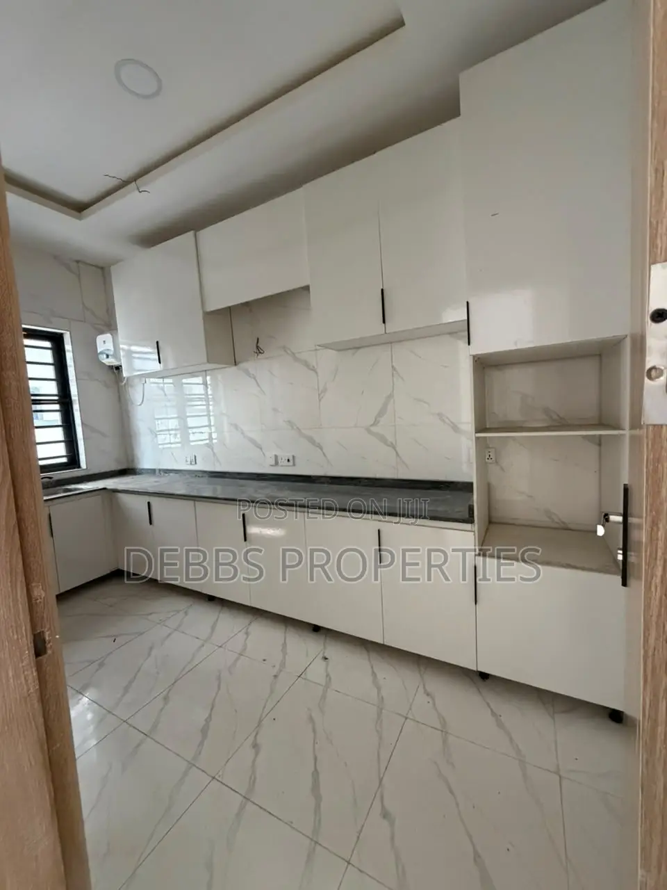 2bdrm Apartment in Lekki Expressway for rent in Lekki Expressway