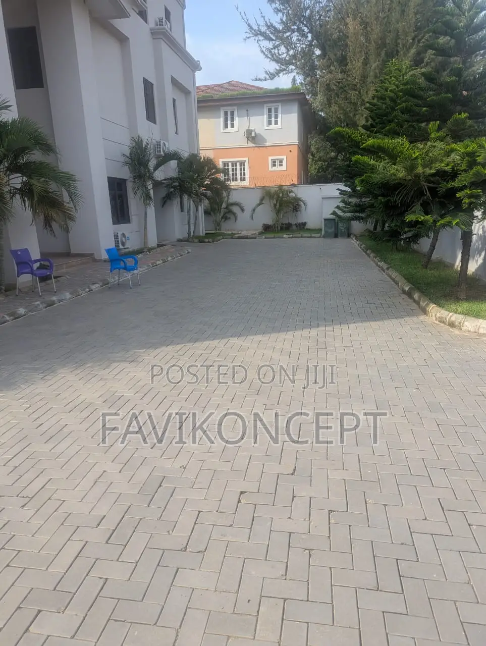 17bdrm Duplex in Maitama for sale in Maitama