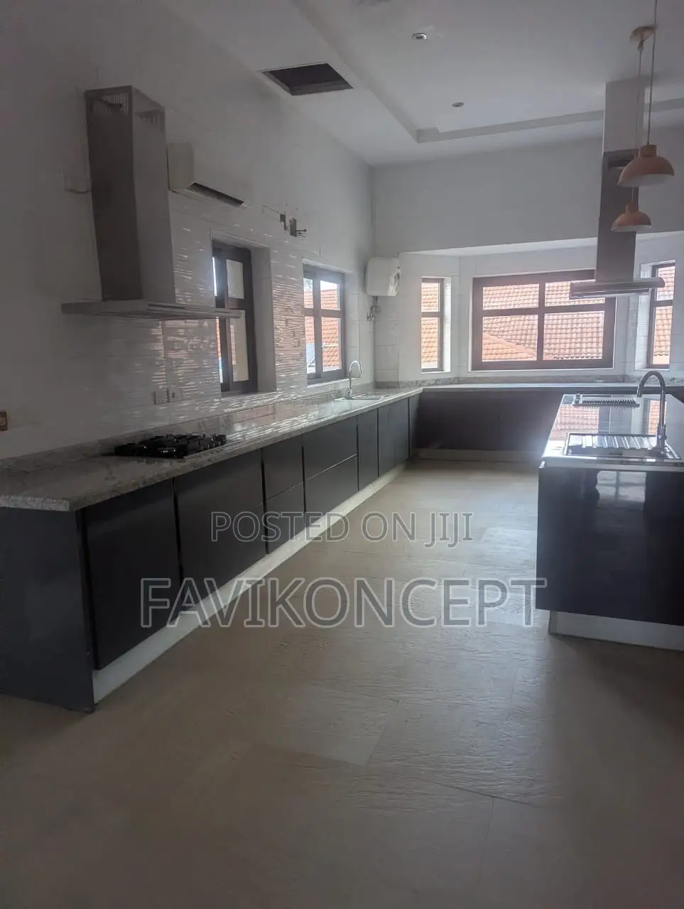 17bdrm Duplex in Maitama for sale in Maitama