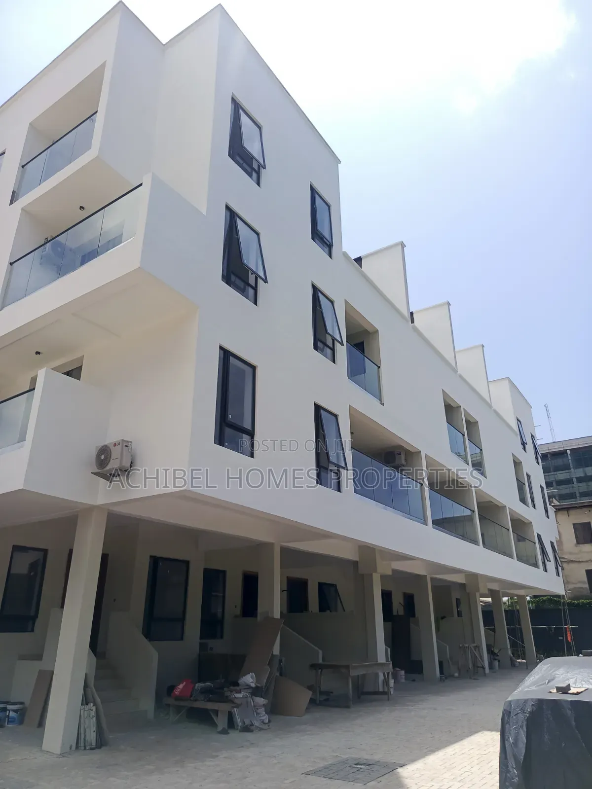 4bdrm Duplex in Off Ademola for rent in Ademola Adetokunbo