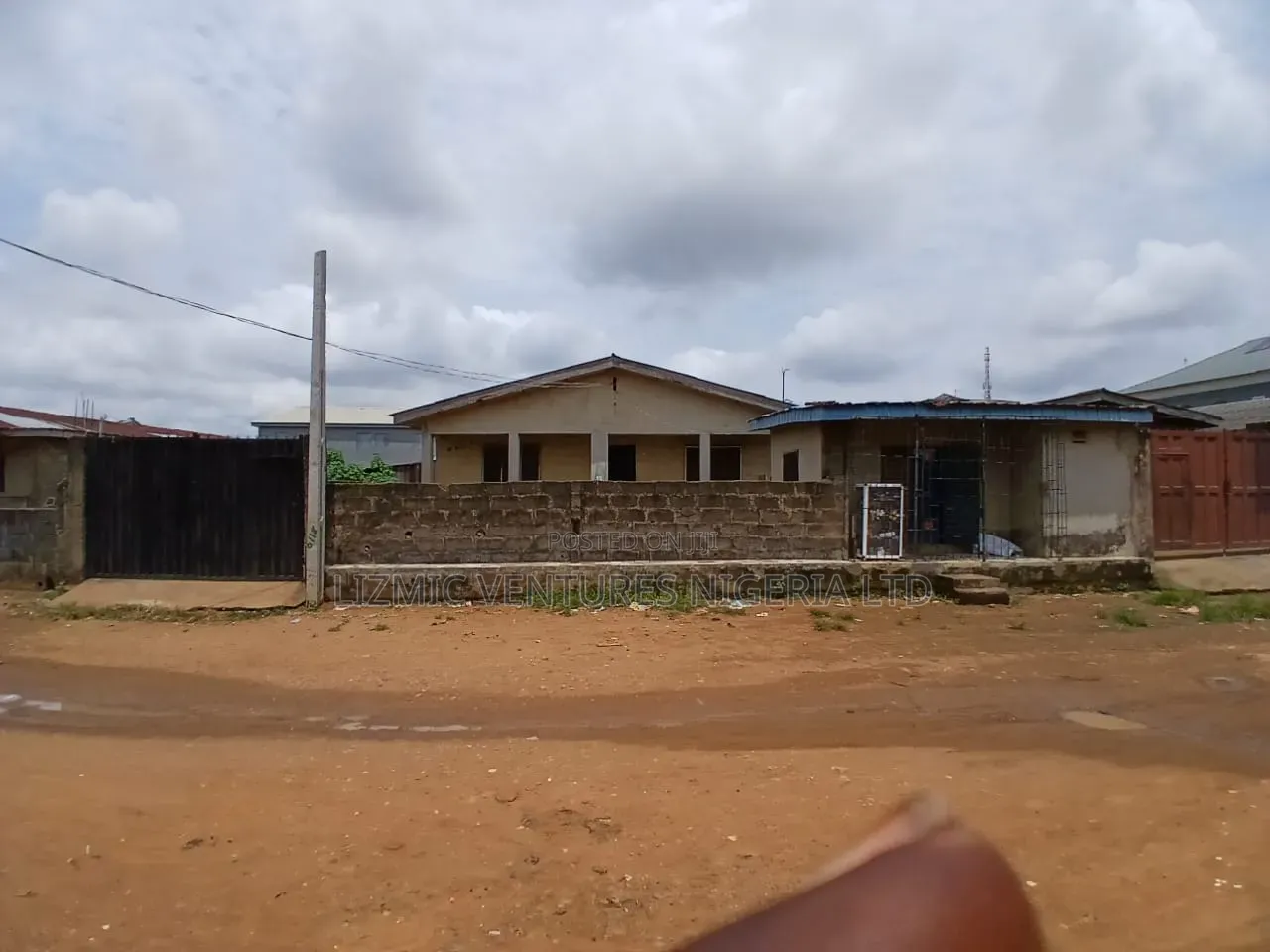Furnished 3bdrm Bungalow in Governor Road, Ikotun / Ikotun/Igando in Ikotun / Ikotun/Igando