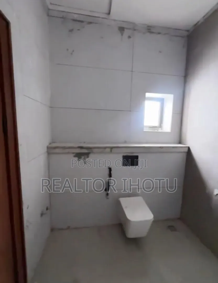 5bdrm Duplex in Mabushi for sale in Mabushi