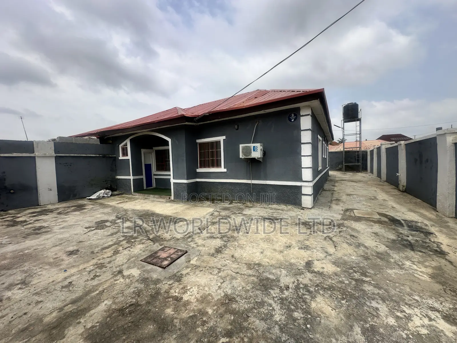 2bdrm Bungalow in Trademore, Lugbe District for sale in Lugbe District