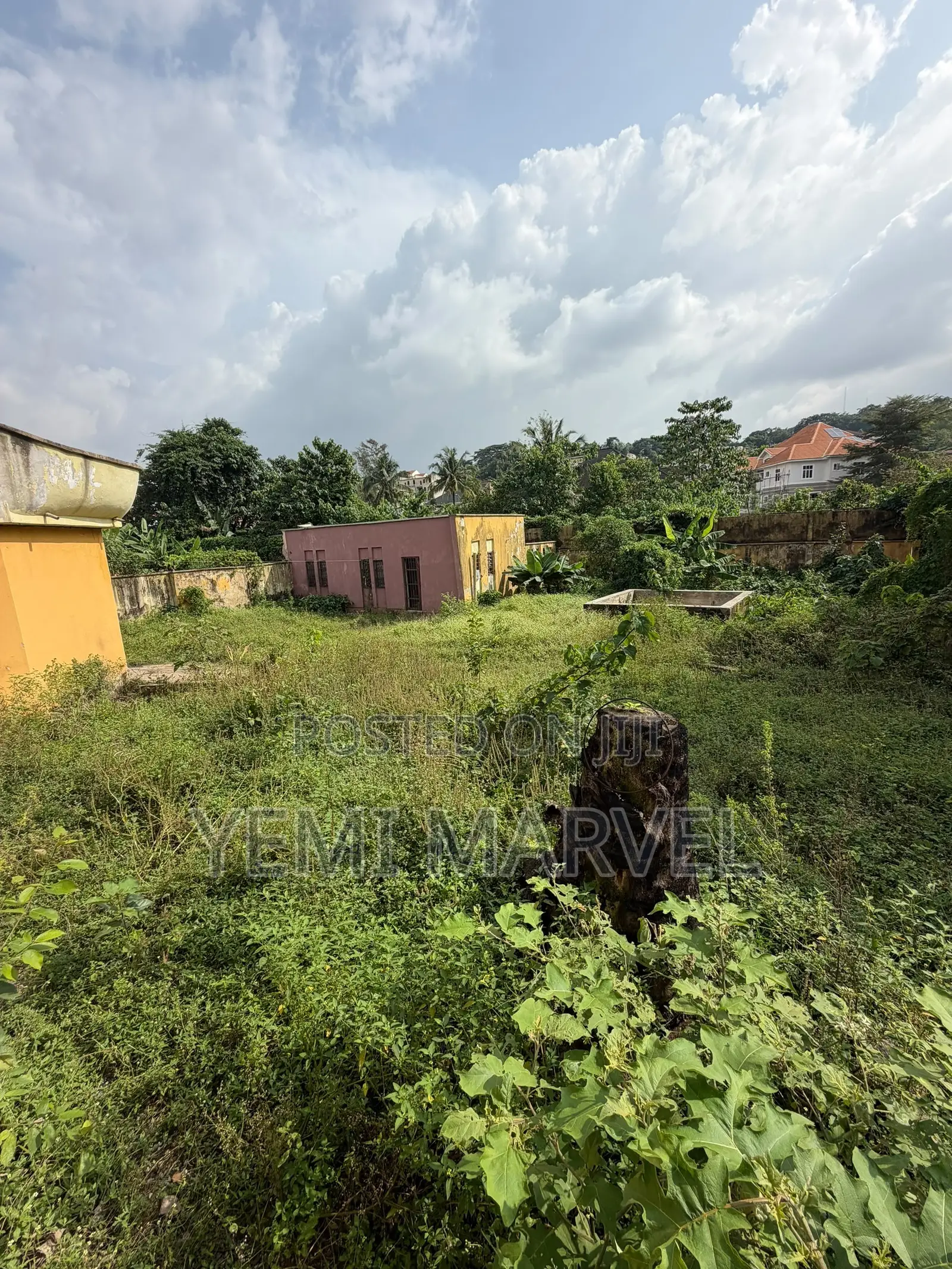 2312sqm of Land With a Structure With CofO at GSM Crescent, Agodi GRA in Agodi