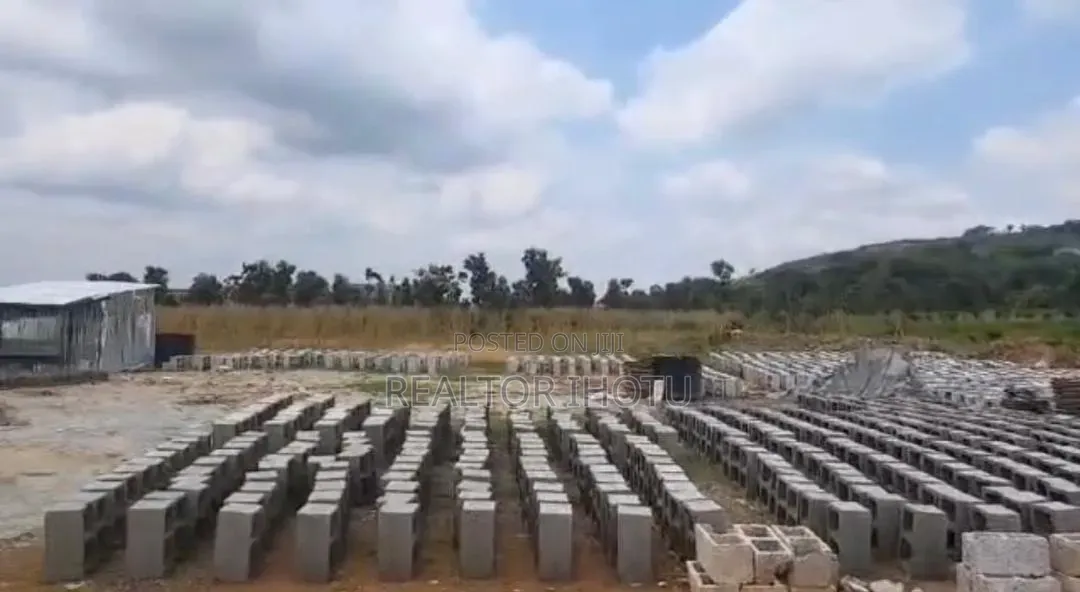 Prime 6.6 Hectares | Direct to Mandate, Mixed-Use, C of O Handy in Pyakasa