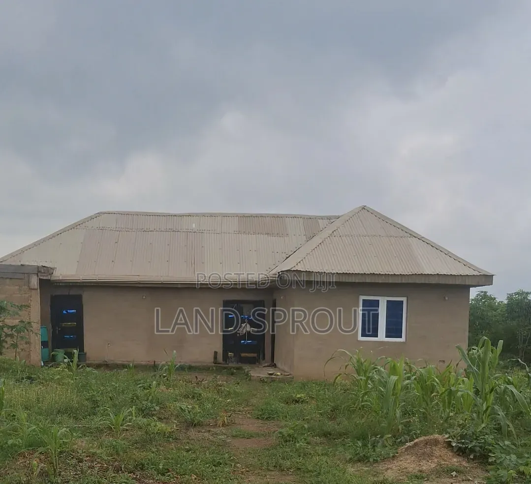 20 Acres Farmland and a Farm House, Reg Survey for Sale in Ido