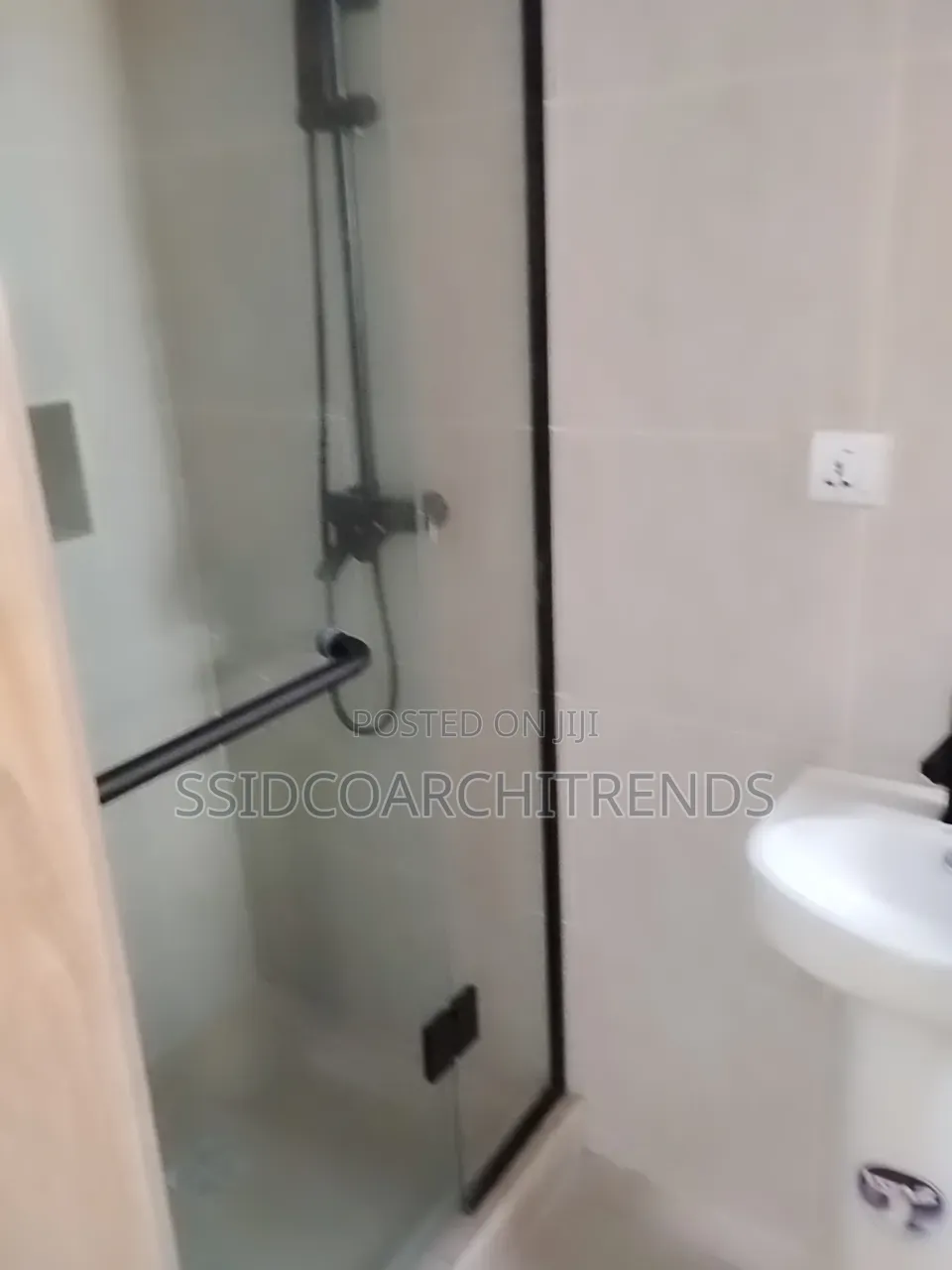 4bdrm Duplex in Call To Access, Chevron for rent in Chevron