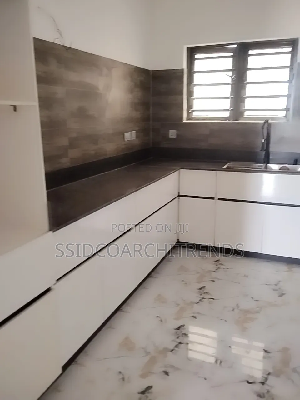 4bdrm Duplex in Call To Access, Chevron for rent in Chevron