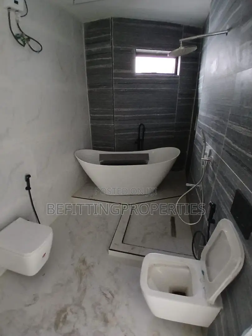 5bdrm Duplex in Lekki for sale in Lekki