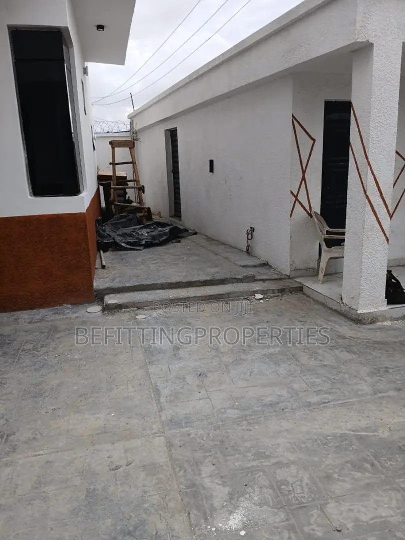 5bdrm Duplex in Lekki for sale in Lekki