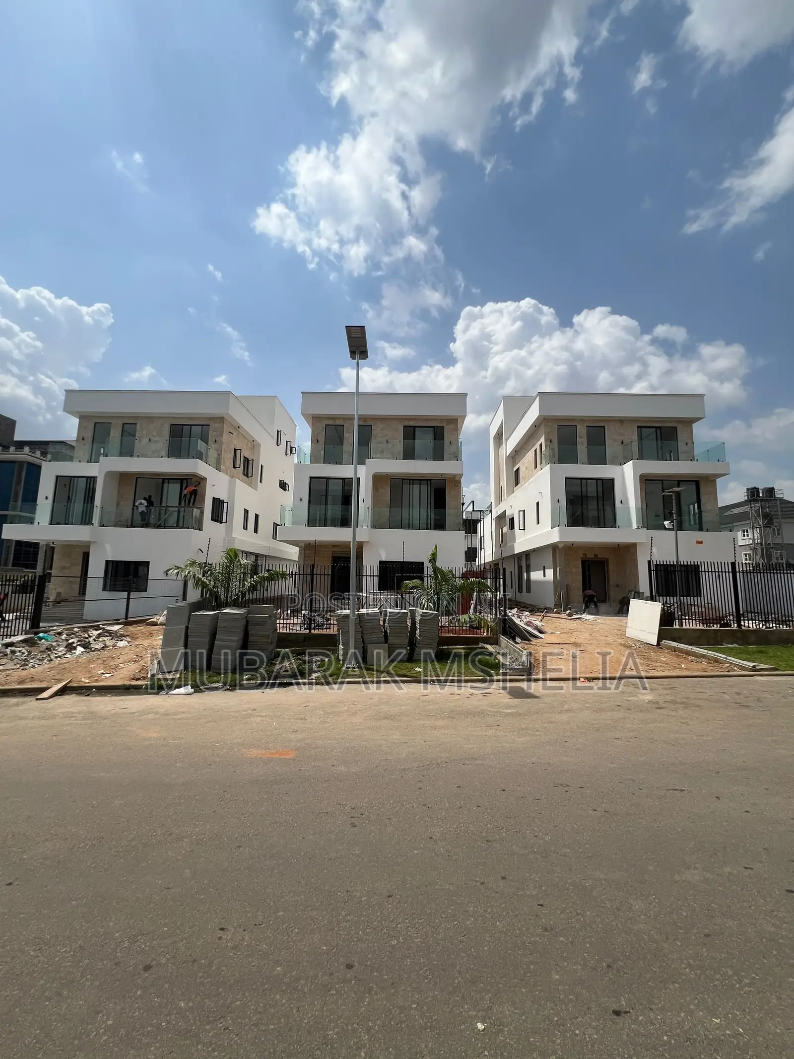 5bdrm Duplex in Jahi for sale in Jahi