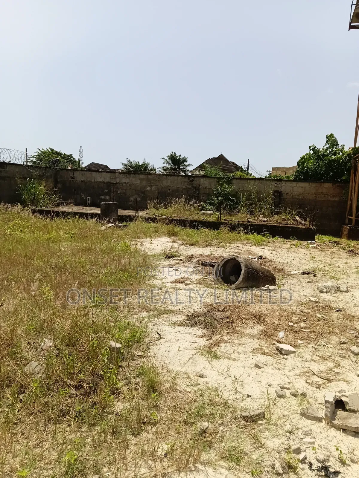 3plots Together in Majek Sangotedo in Sangotedo