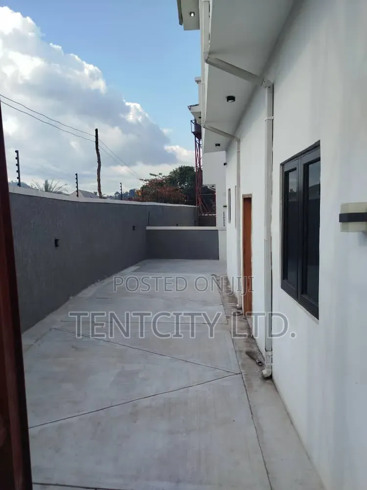 5bdrm Duplex in Zoo Estate, Enugu for rent in Enugu