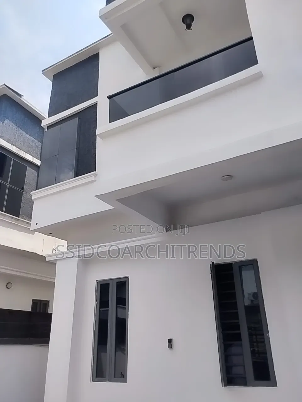 4bdrm Duplex in Call To Access, Chevron for rent in Chevron