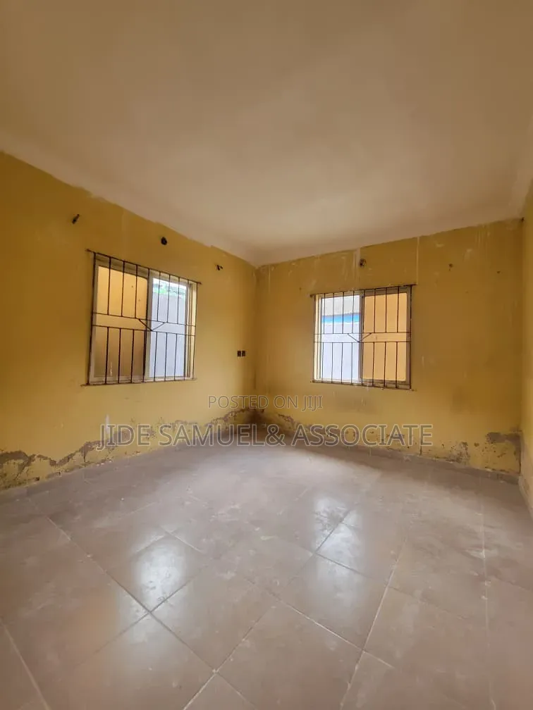 2bdrm Block of Flats in Ayobo for rent in Ayobo