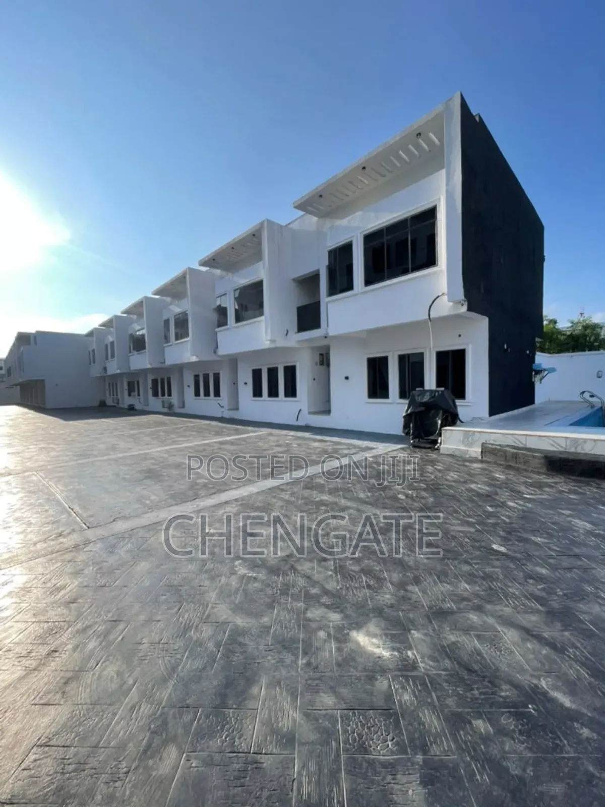 2bdrm Duplex in Lekki Expressway for sale in Lekki Expressway