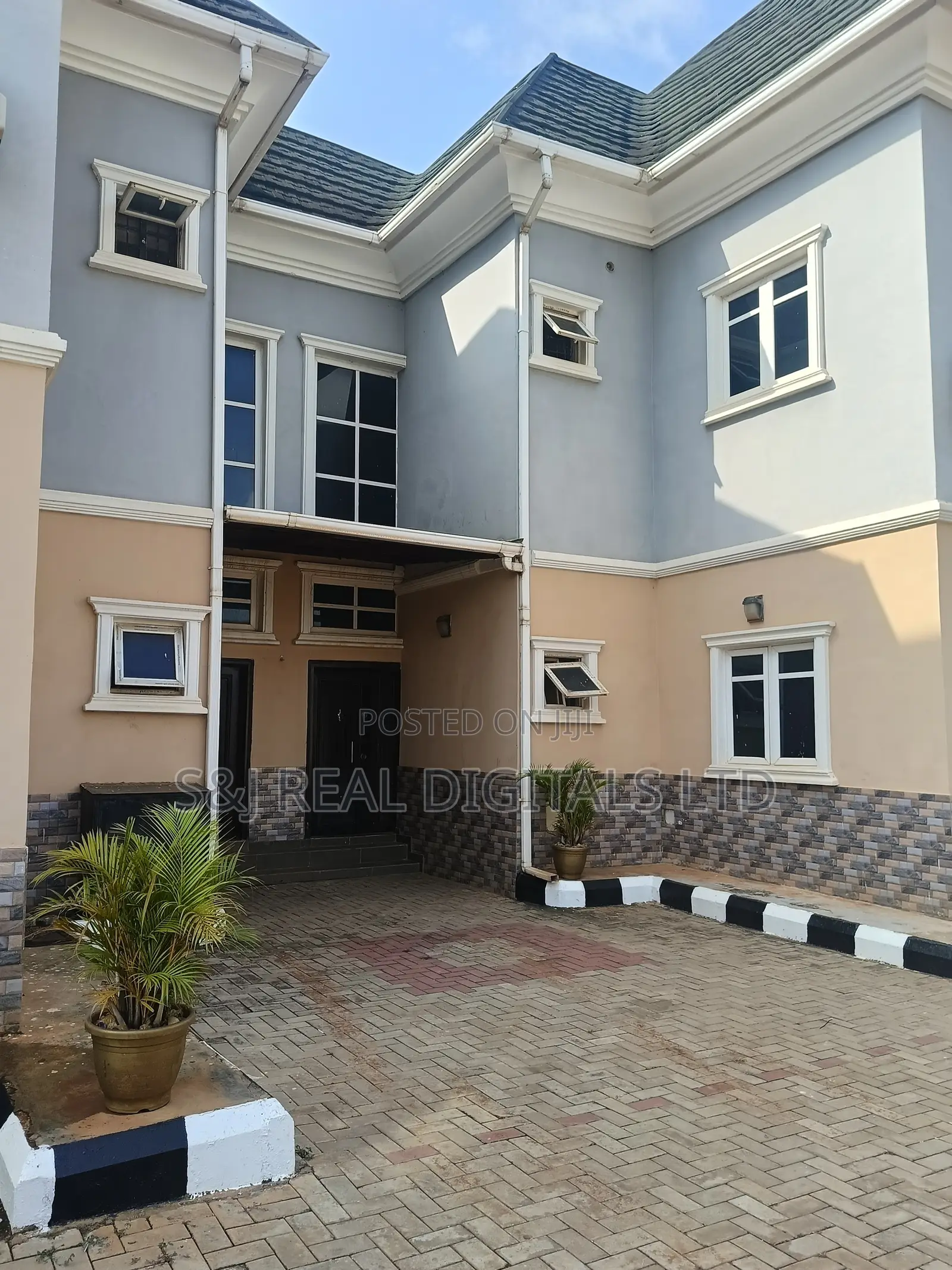 Furnished 3bdrm Apartment in Kado for rent in Kado