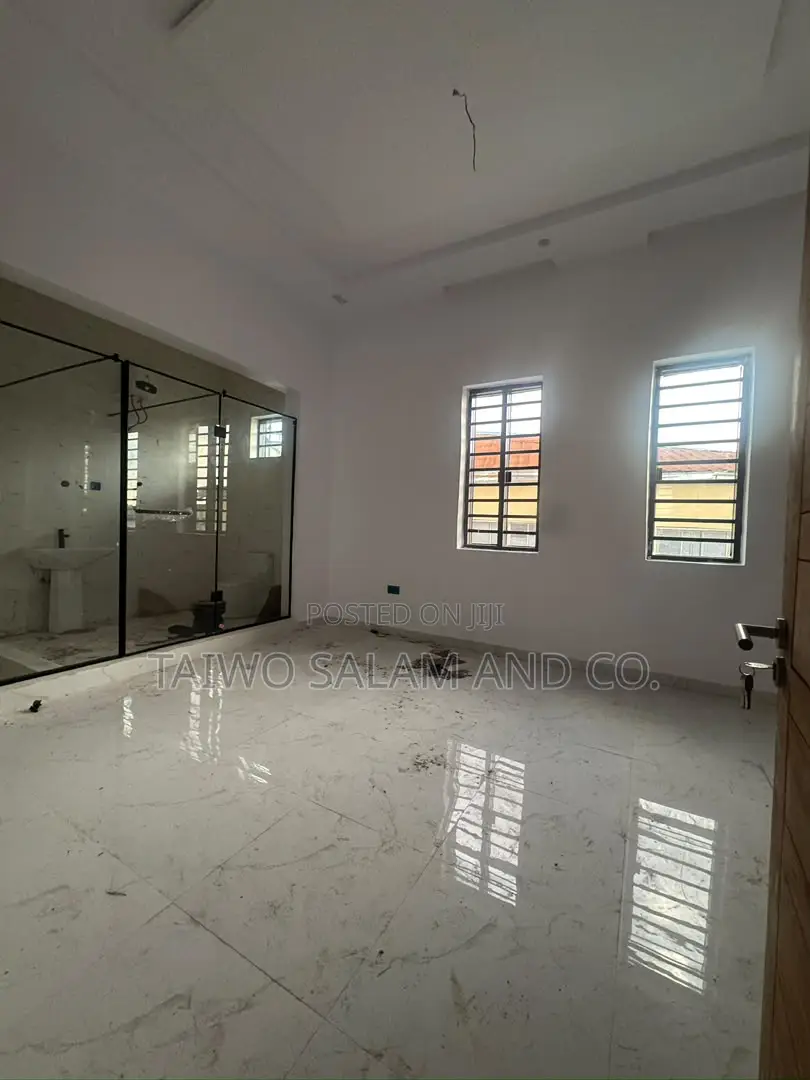 4bdrm Duplex in Bodija for sale in Bodija