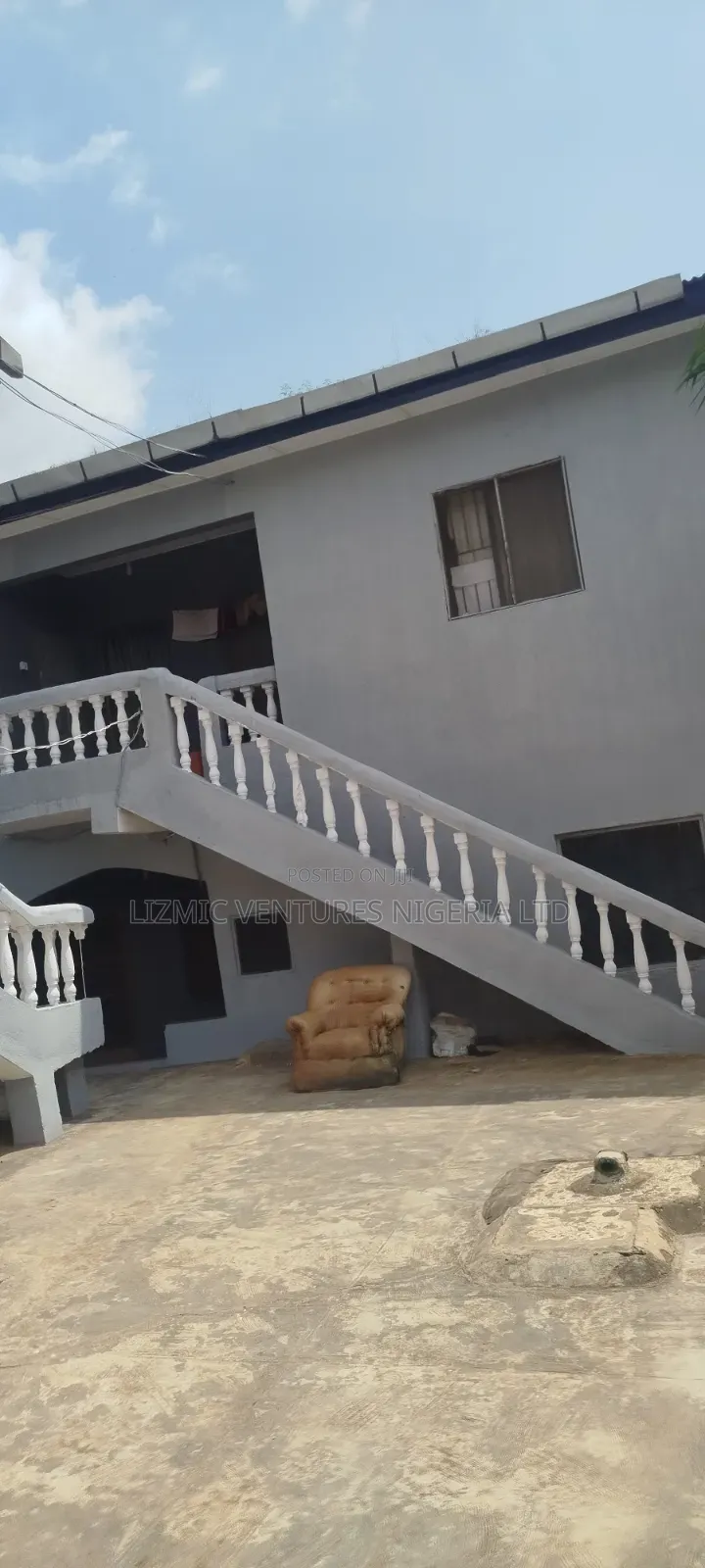 3bdrm Block of Flats in Idimu, Ejigbo / Ejigbo for sale in Ejigbo / Ejigbo