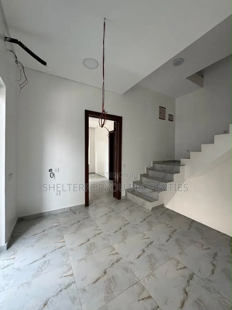 4bdrm Duplex in Lekki Phase 1 for sale in Lekki Phase 1