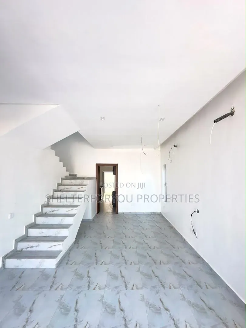 4bdrm Duplex in Lekki Phase 1 for sale in Lekki Phase 1