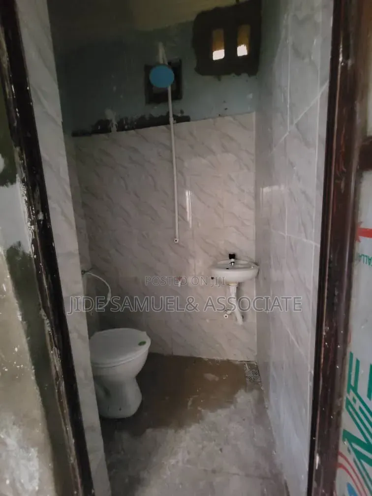 1bdrm Room & Parlour in Ayobo for rent in Ayobo