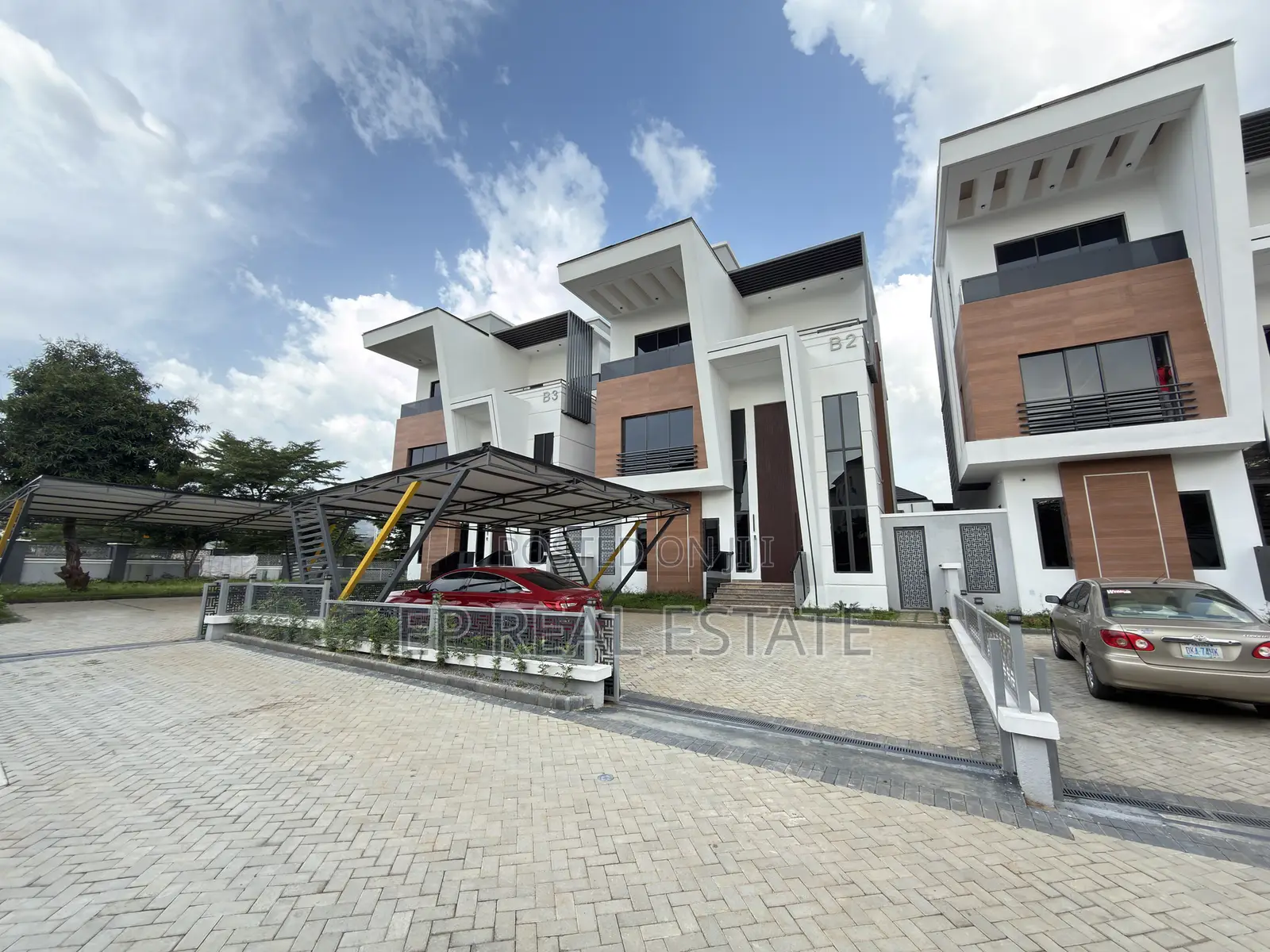 6bdrm Duplex in Katampe Extension for sale in Katampe Extension