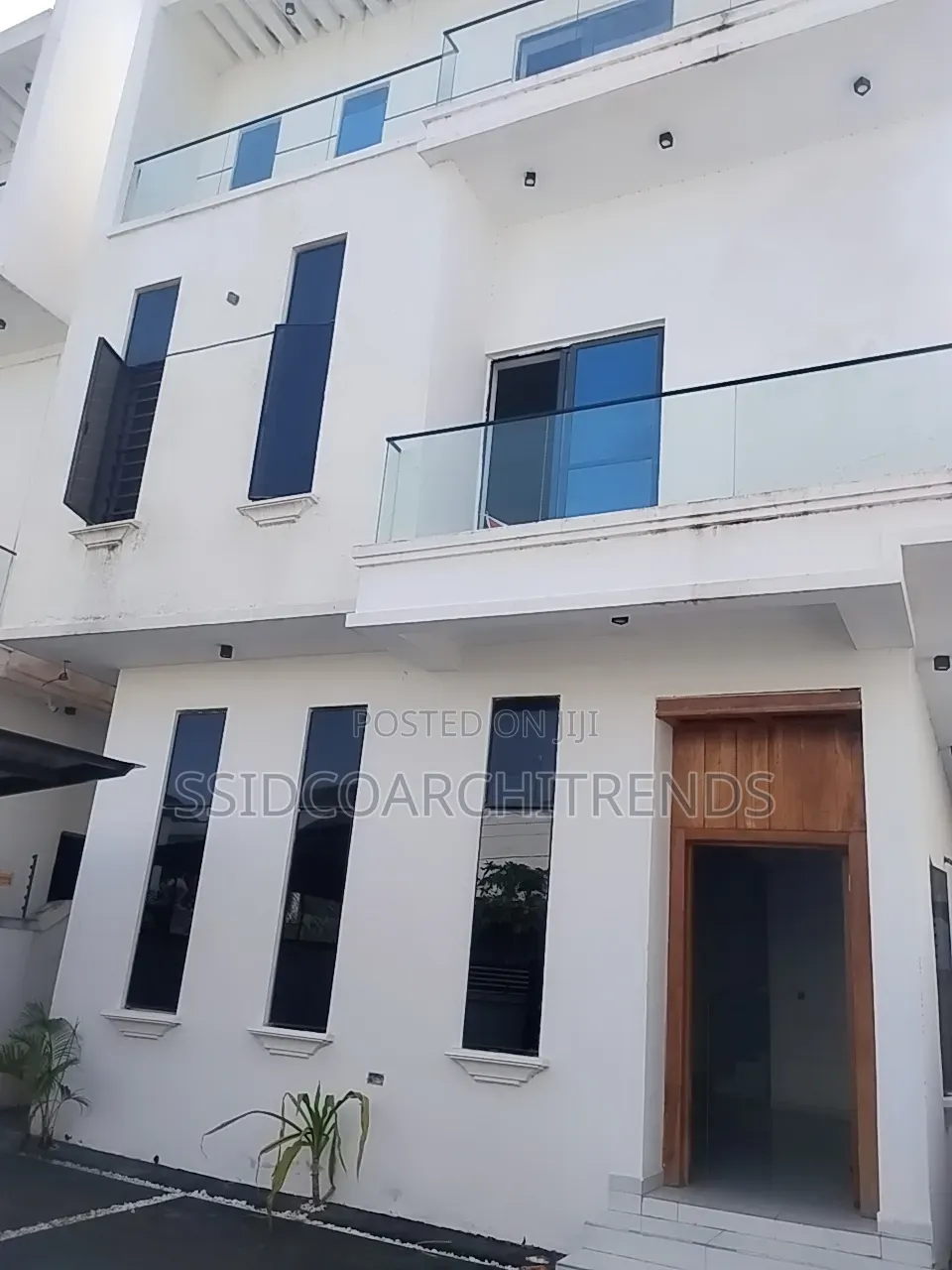 6bdrm Duplex in Call To Access, Chevron for sale in Chevron