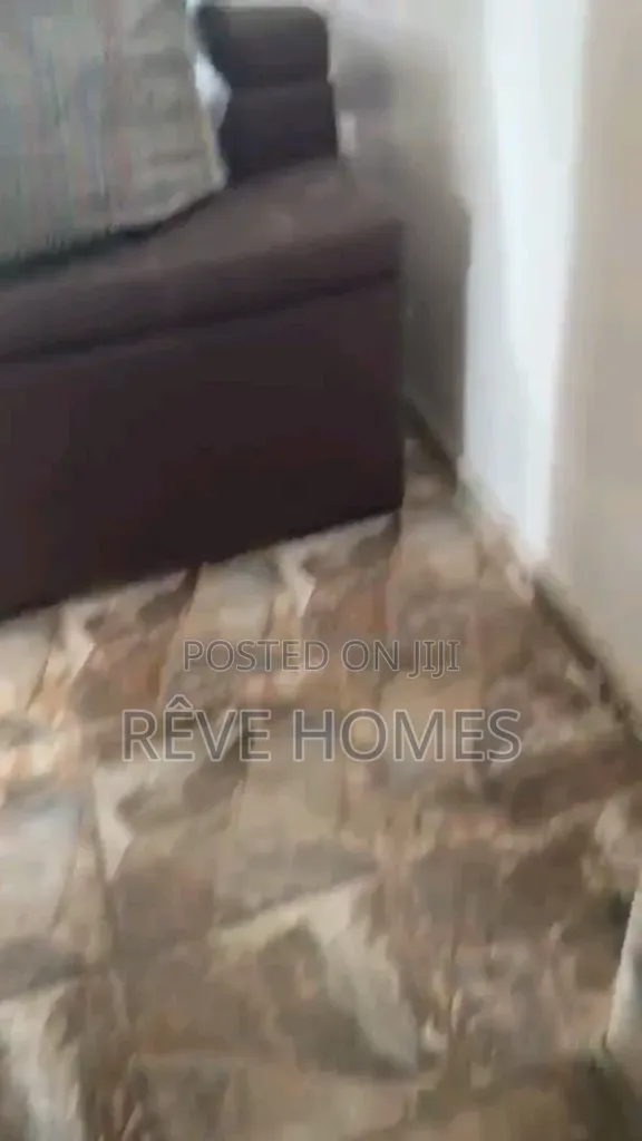 Mini Flat in Adekunle for rent in Adekunle