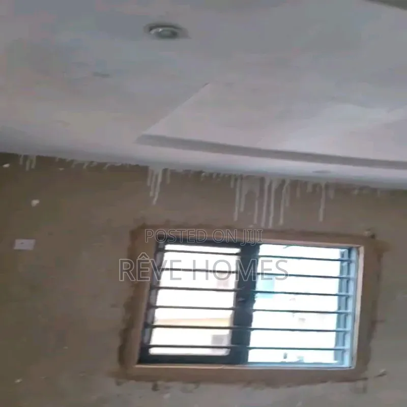 Mini Flat in Adekunle for rent in Adekunle