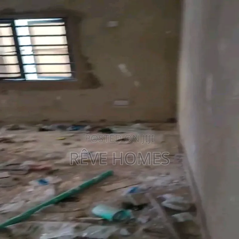 Mini Flat in Adekunle for rent in Adekunle