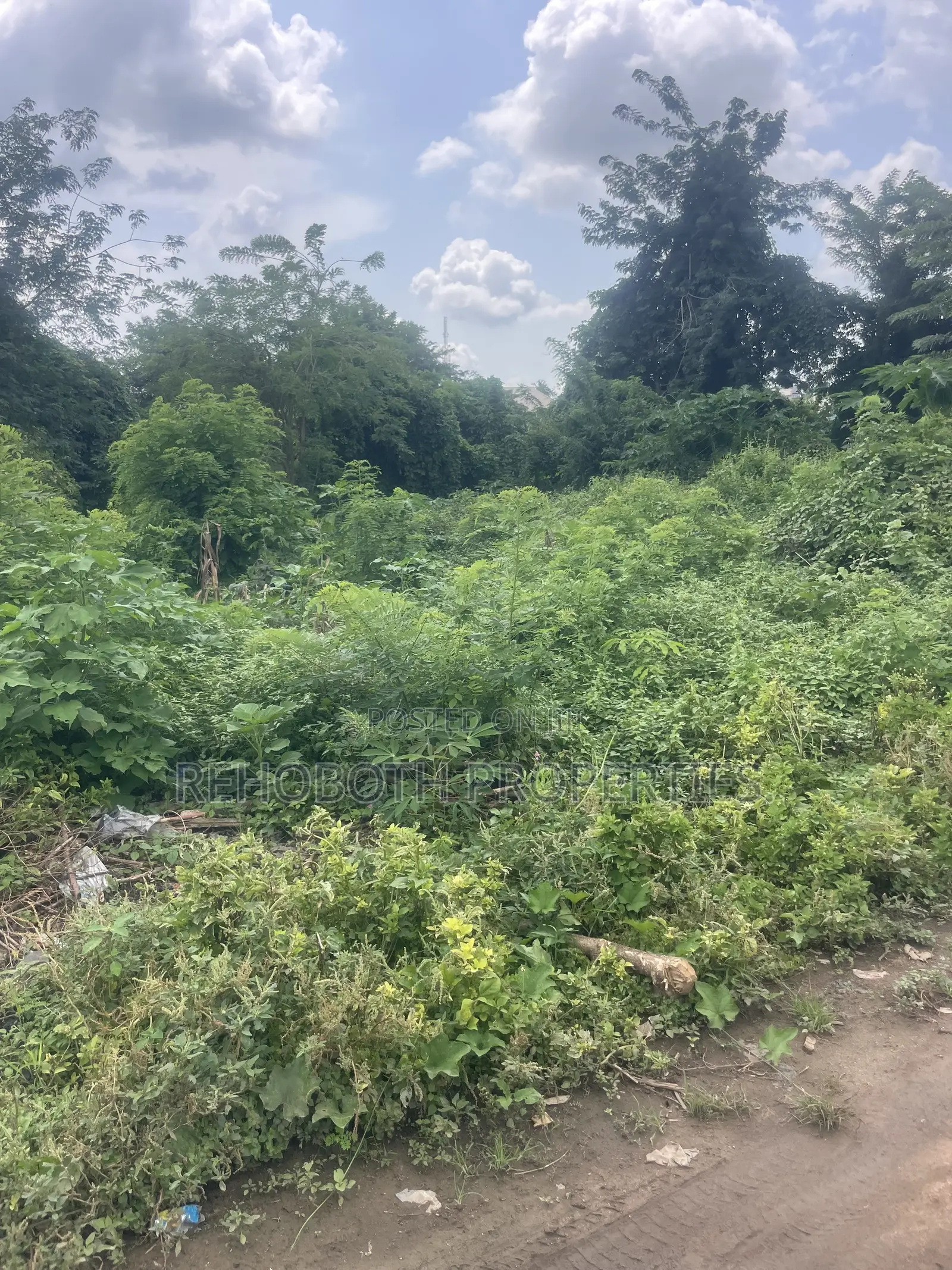 380sqm of Land for Sale at Agbofieti in Idishin